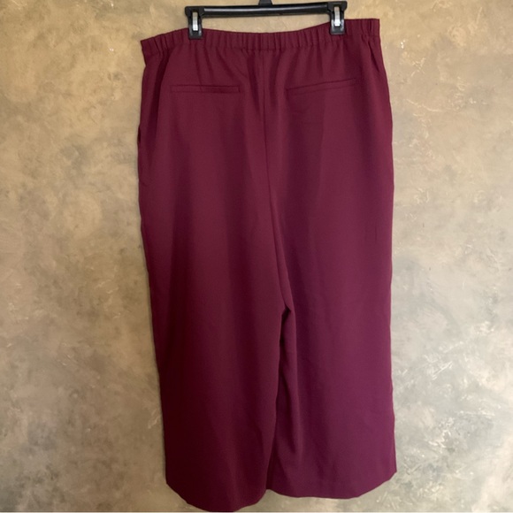 Reitmans Button Front Cropped Wide Leg Pants - Picture 2 of 7